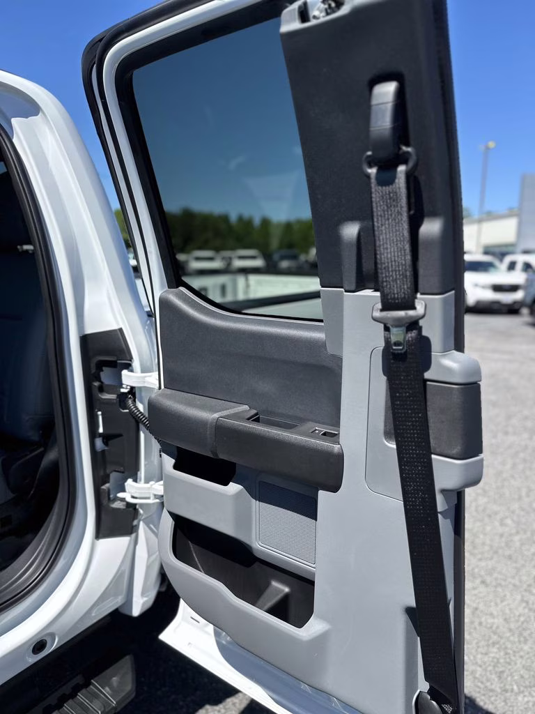 2025 Oxford White Ford Super Duty F-350 SRW XL RWD Truck