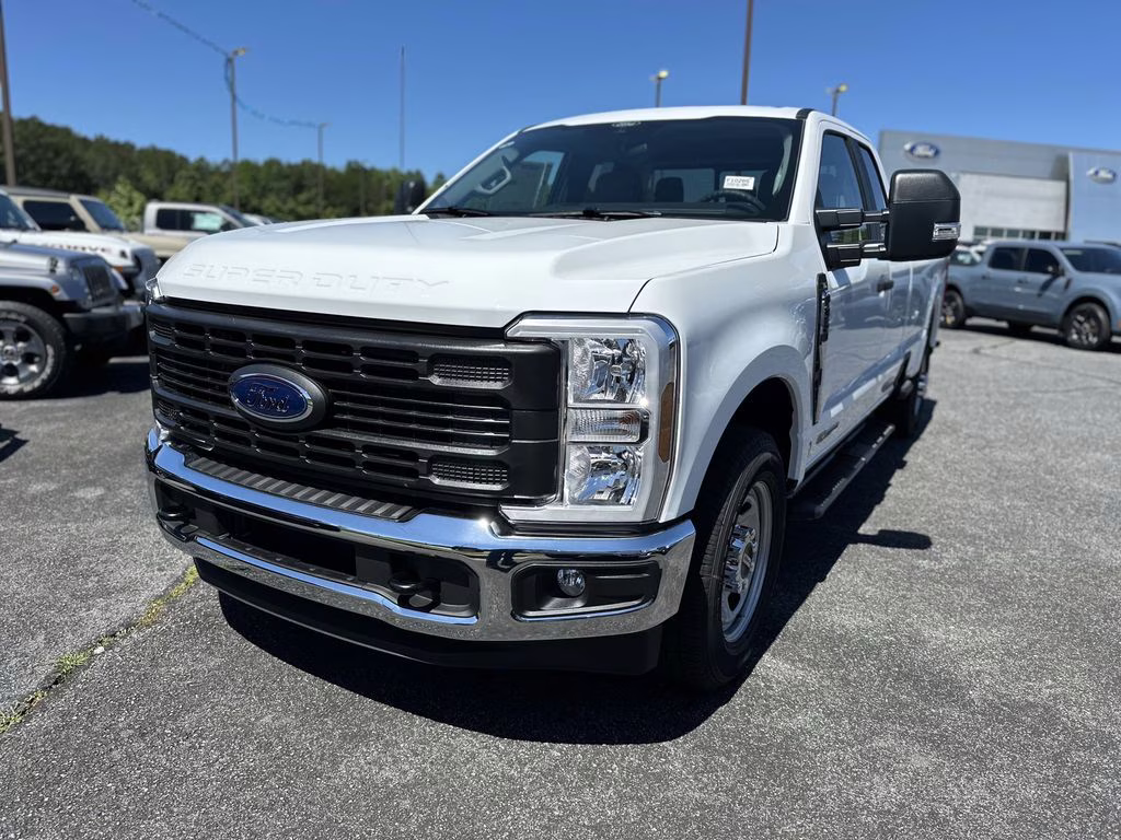 2025 Oxford White Ford Super Duty F-350 SRW XL RWD Truck