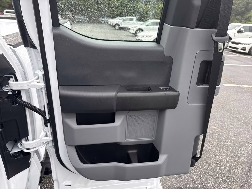 2026 Oxford White Ford Super Duty F-350 SRW XL RWD Truck