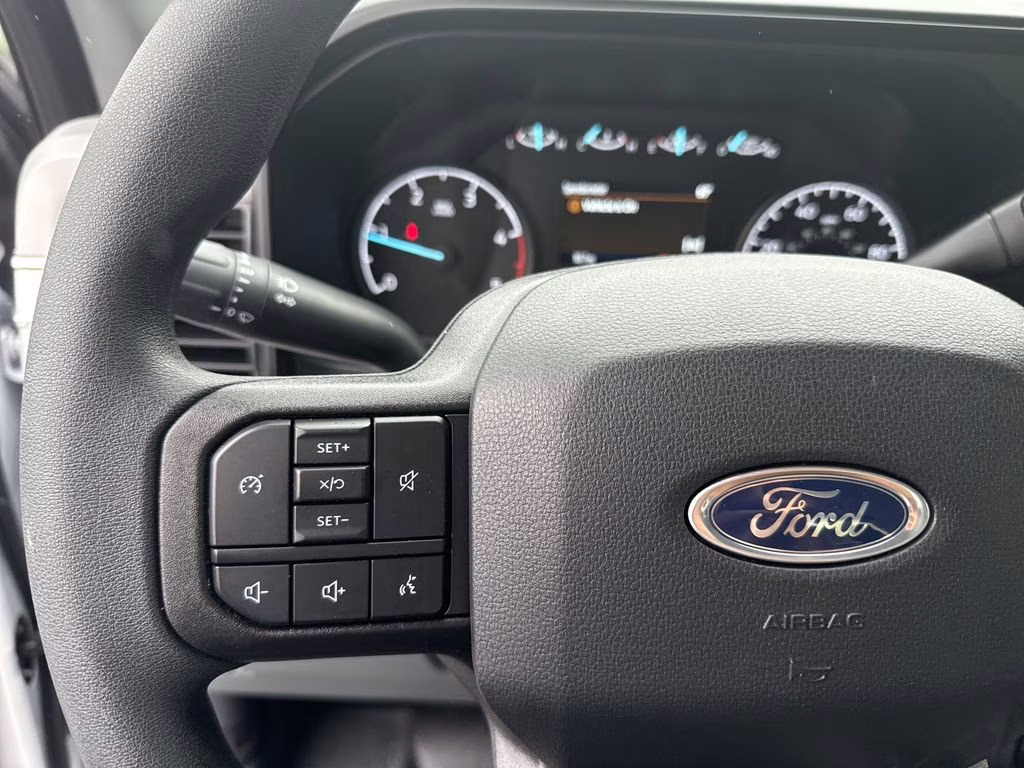 2026 Oxford White Ford Super Duty F-350 SRW XL RWD Truck