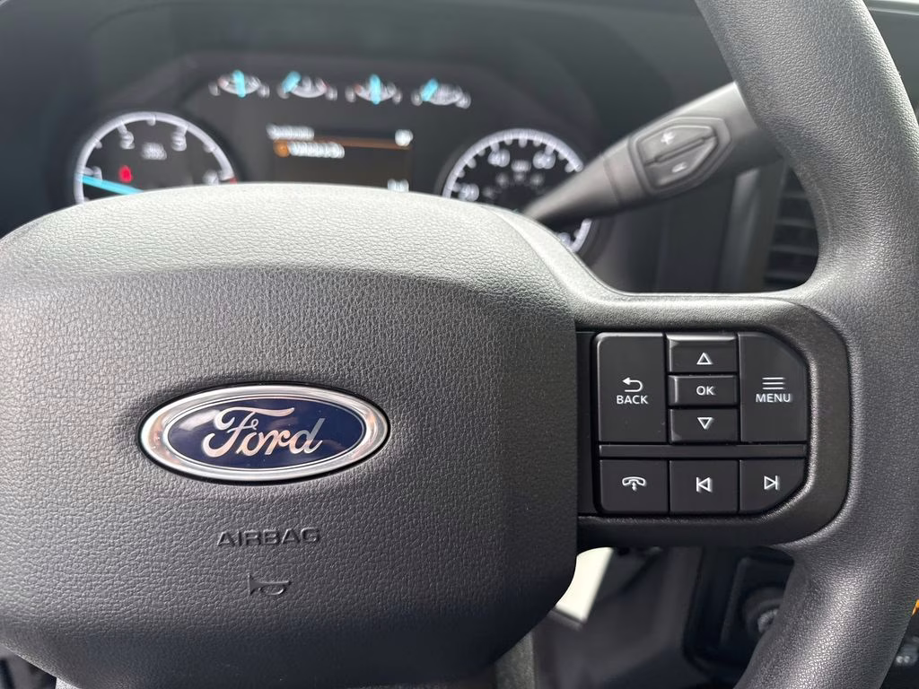 2026 Oxford White Ford Super Duty F-350 SRW XL RWD Truck