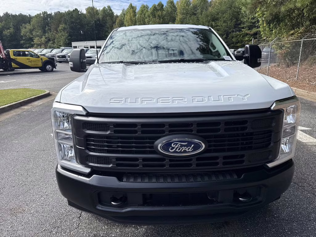 2026 Oxford White Ford Super Duty F-350 SRW XL RWD Truck
