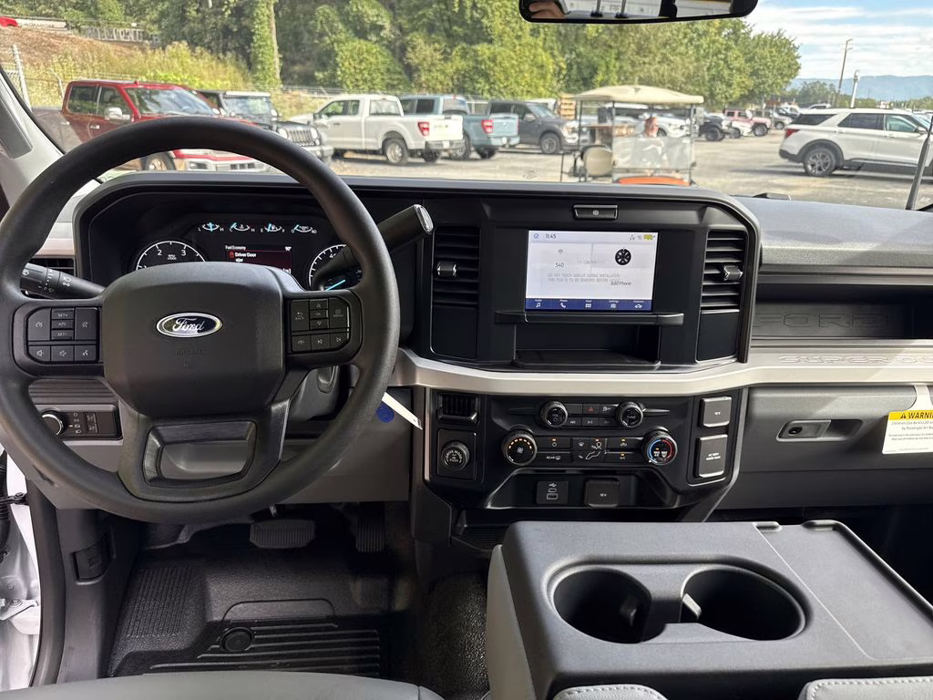 2026 Oxford White Ford Super Duty F-350 SRW XL RWD Truck