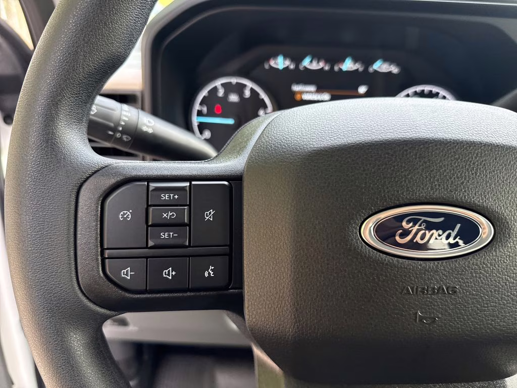 2026 Oxford White Ford Super Duty F-350 SRW XL RWD Truck