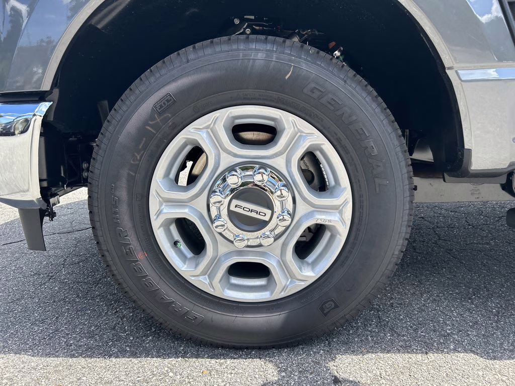 2026 Carbonized Gray Metallic Ford Super Duty F-250 SRW XLT RWD Truck