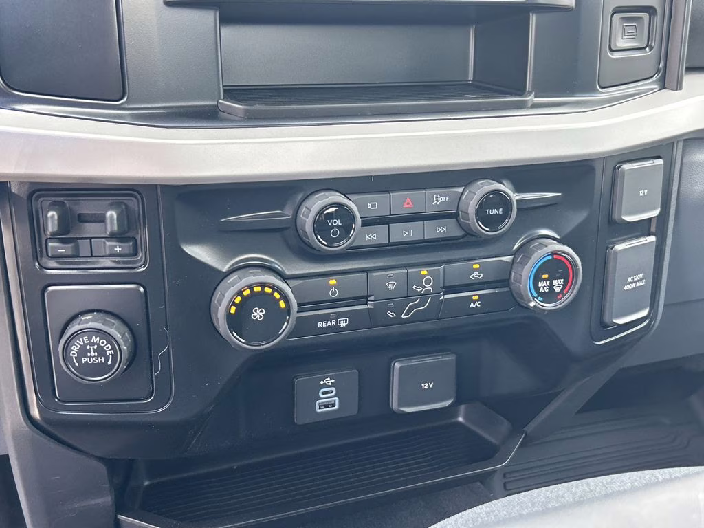 2026 Carbonized Gray Metallic Ford Super Duty F-250 SRW XLT RWD Truck