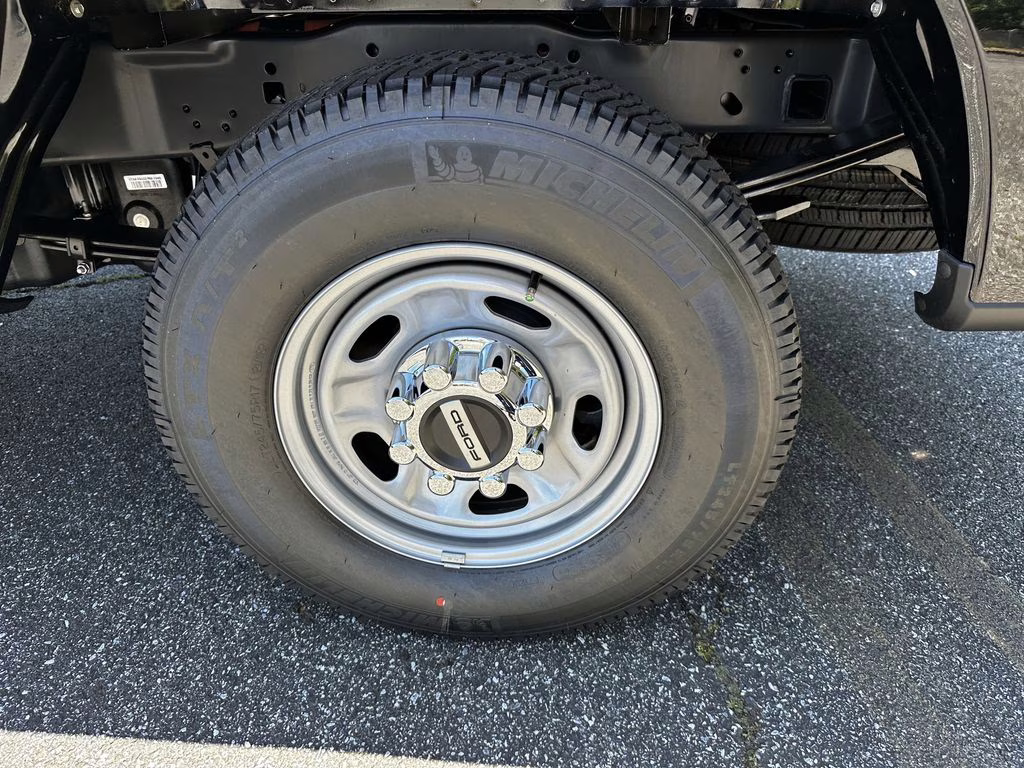 2025 Agate Black Metallic Ford Super Duty F-250 SRW XL RWD Truck