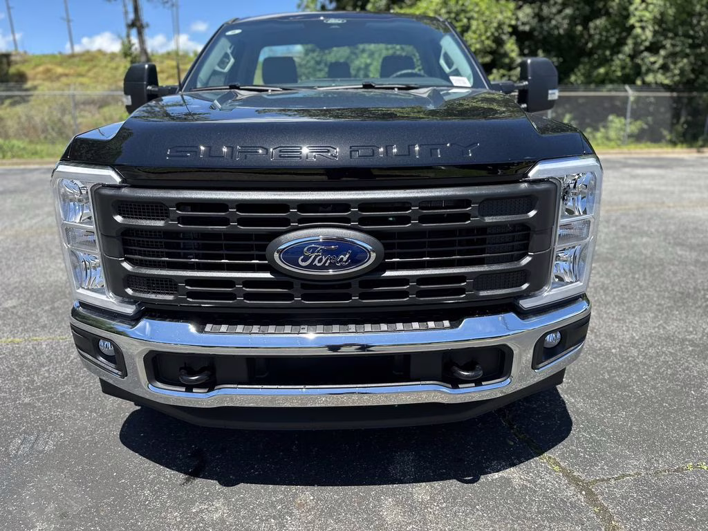 2025 Agate Black Metallic Ford Super Duty F-250 SRW XL RWD Truck