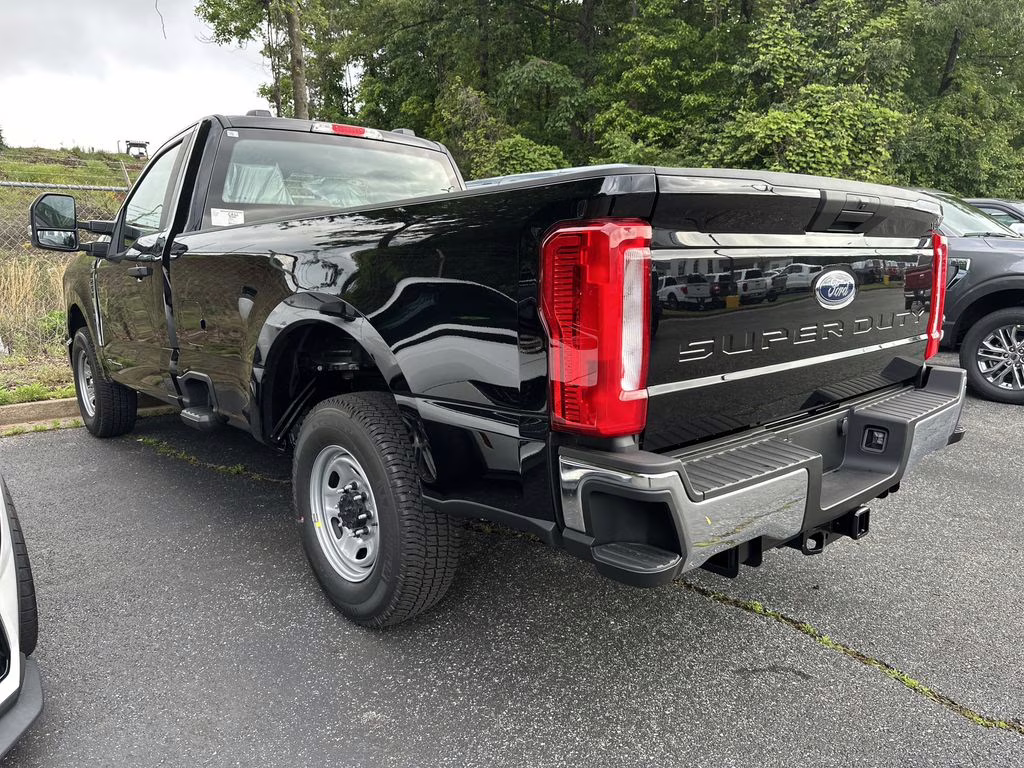2025 Agate Black Metallic Ford Super Duty F-250 SRW XL RWD Truck