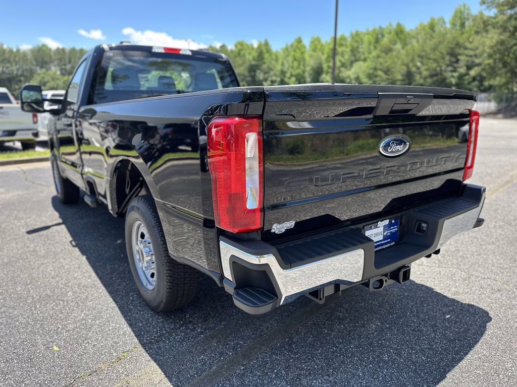 2025 Agate Black Metallic Ford Super Duty F-250 SRW XL RWD Truck