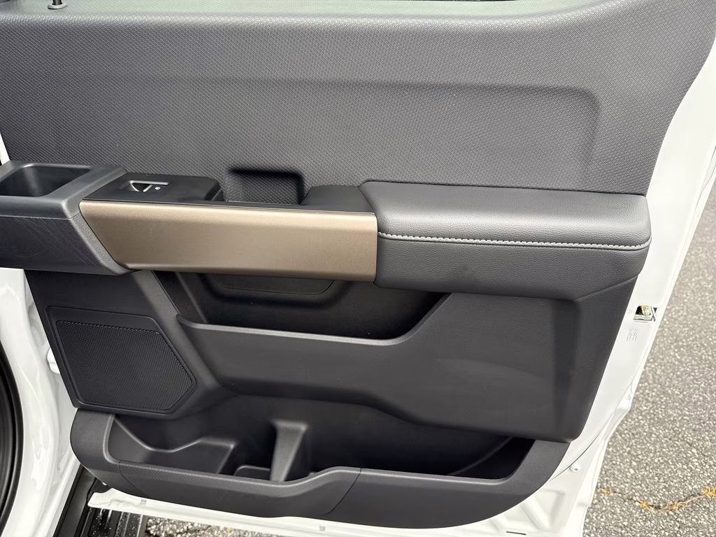 2025 Oxford White Ford F-150 STX 4X4 Truck