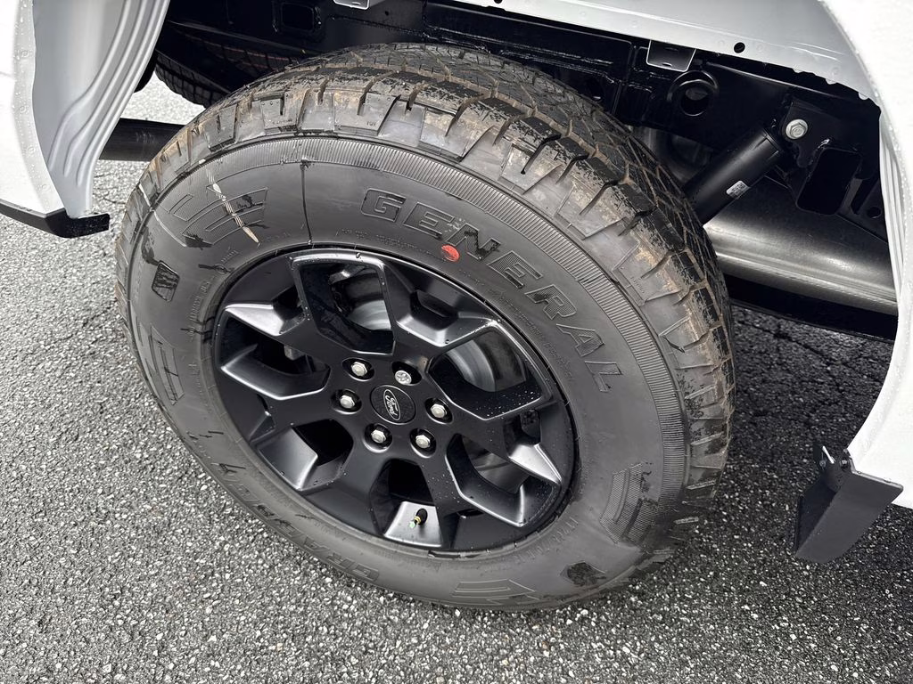 2025 Oxford White Ford F-150 STX 4X4 Truck