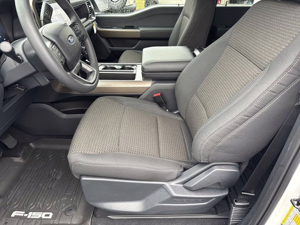 2025 Oxford White Ford F-150 STX 4X4 Truck