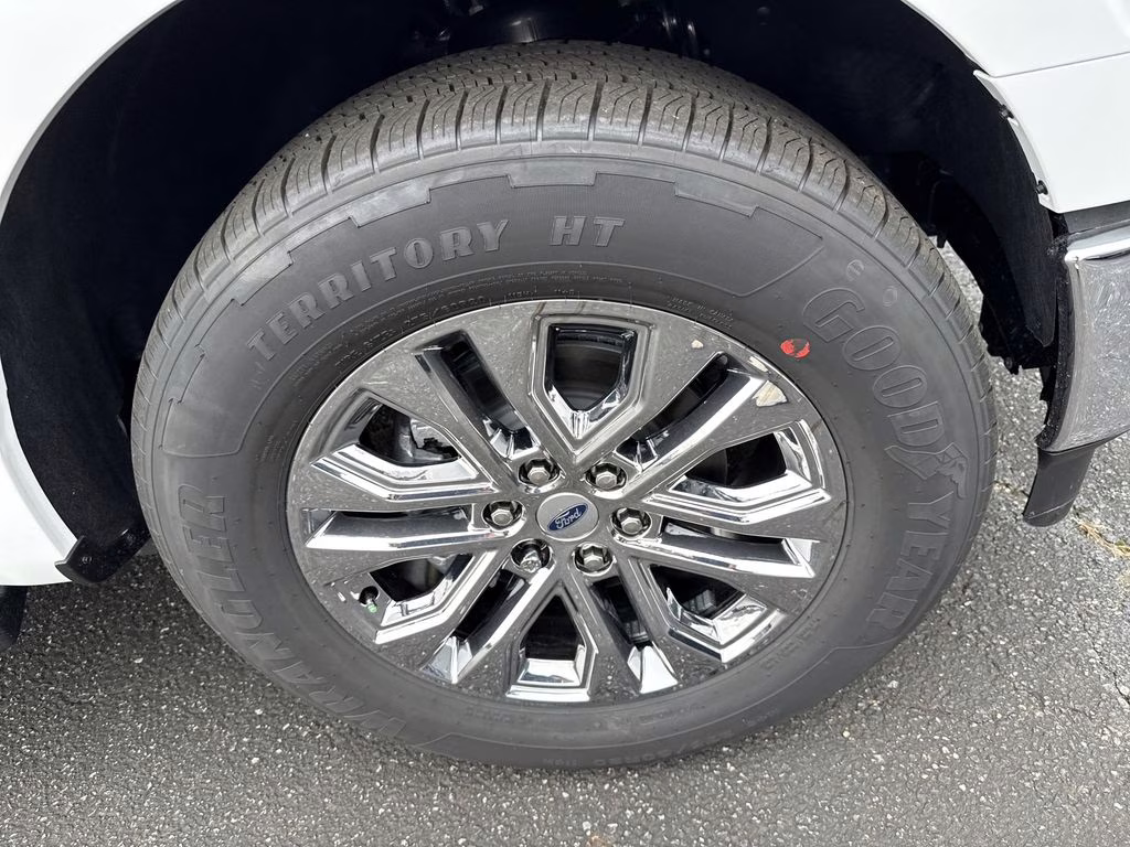 2026 Oxford White Ford F-150 Lariat RWD Truck