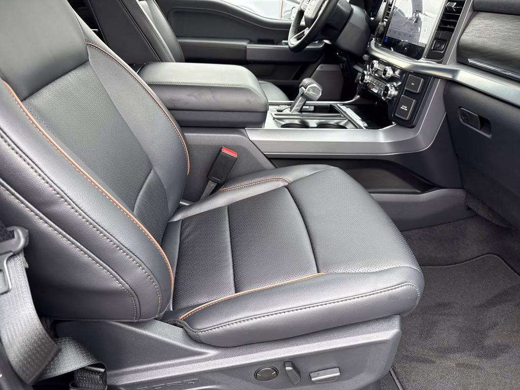 2026 Oxford White Ford F-150 Lariat RWD Truck