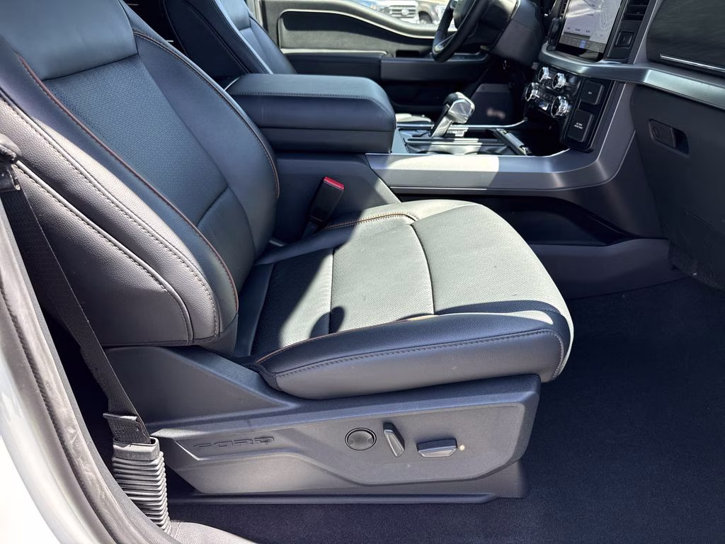 2026 Oxford White Ford F-150 Lariat RWD Truck