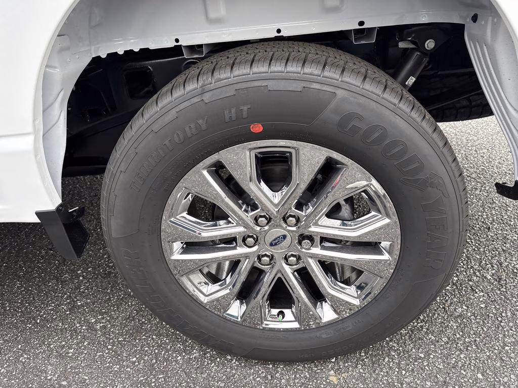 2026 Oxford White Ford F-150 Lariat RWD Truck