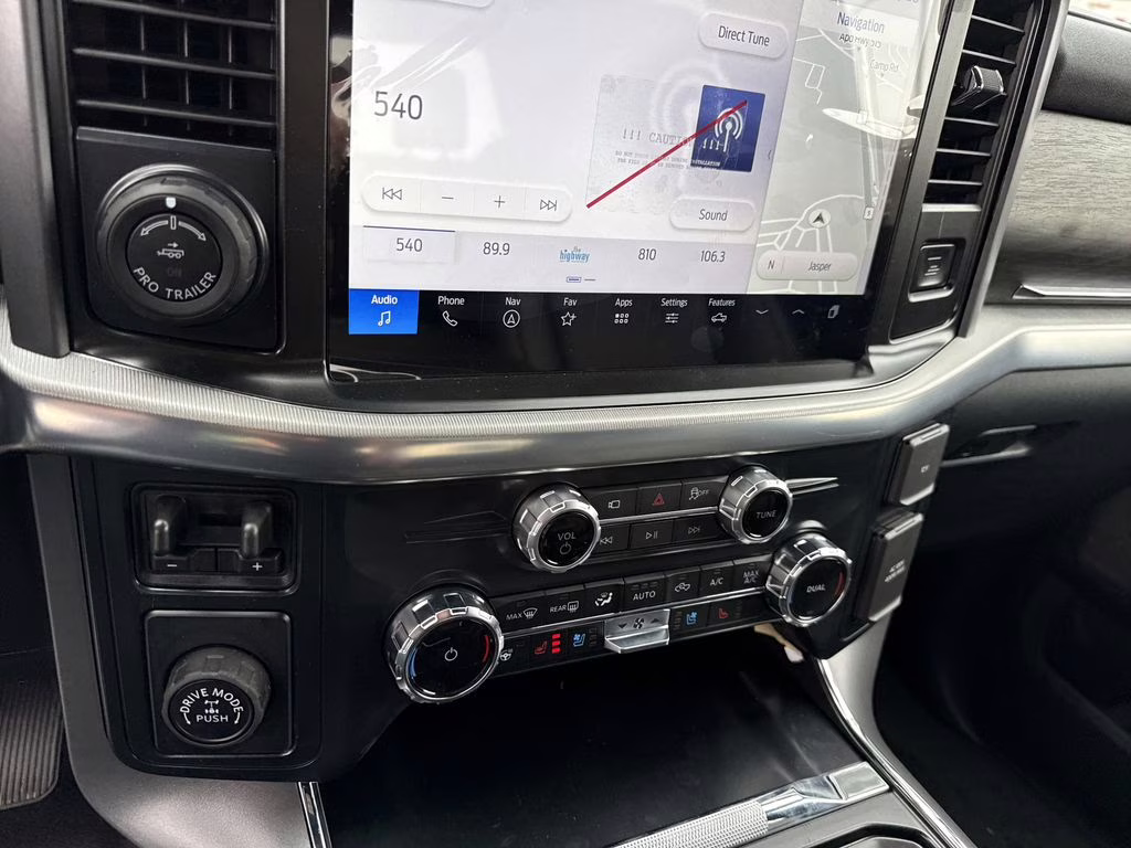 2026 Oxford White Ford F-150 Lariat RWD Truck