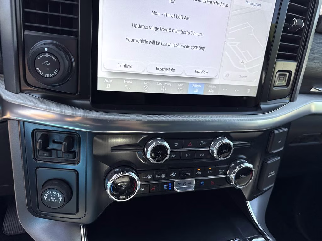 2026 Oxford White Ford F-150 Lariat RWD Truck