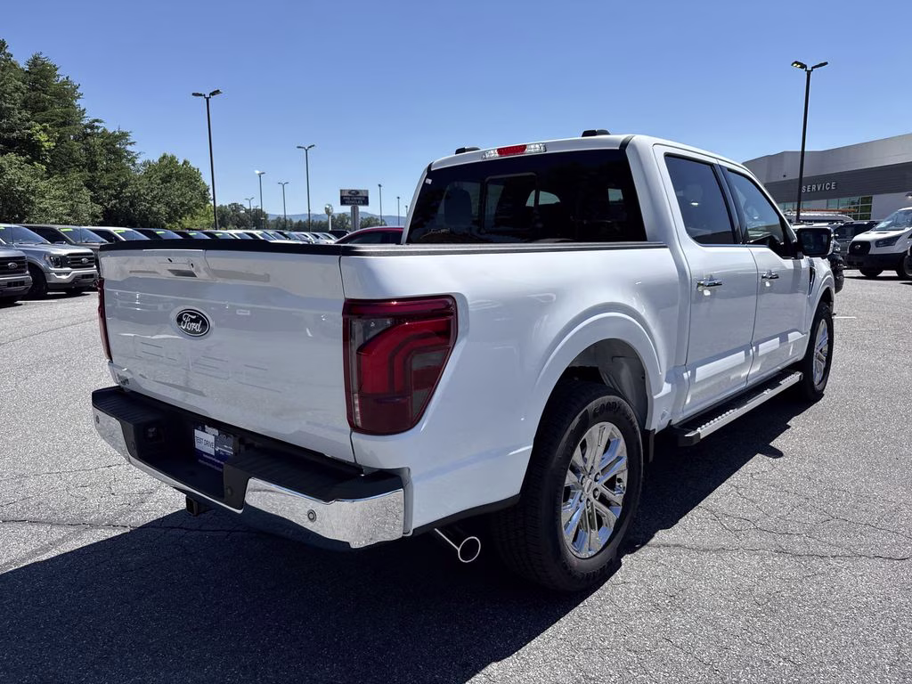 2026 Oxford White Ford F-150 Lariat RWD Truck