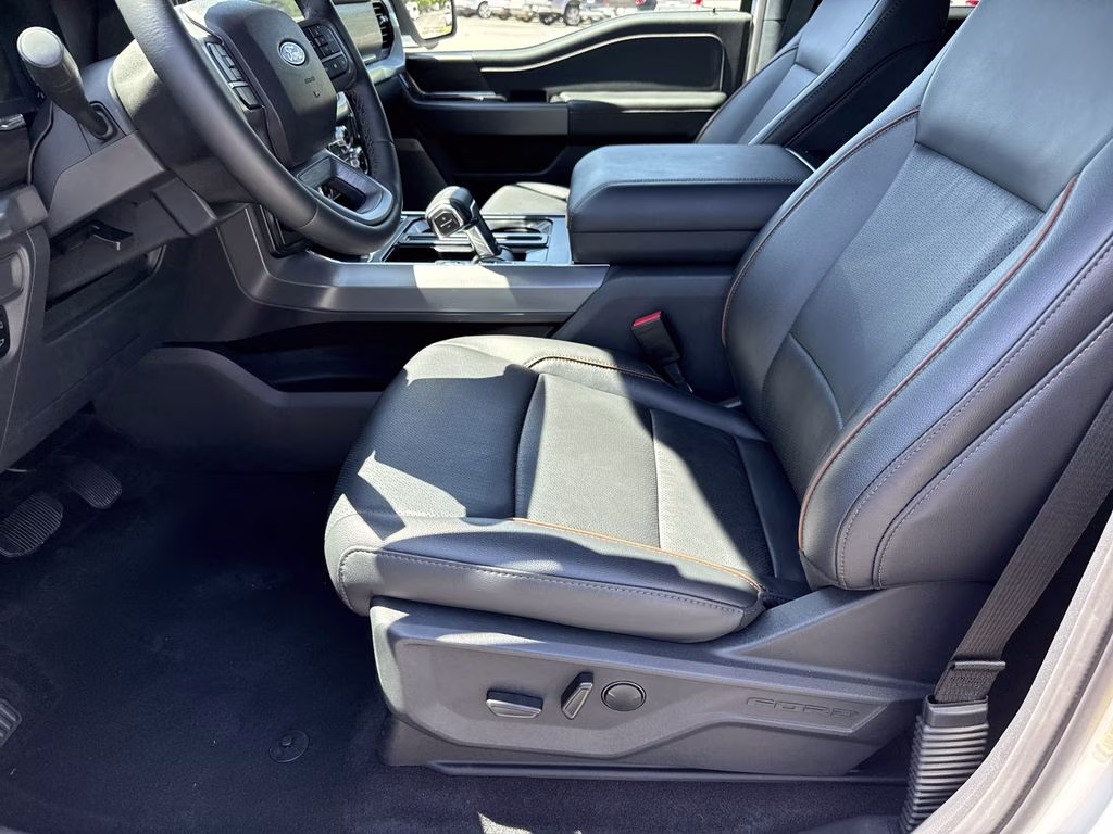 2026 Oxford White Ford F-150 Lariat RWD Truck