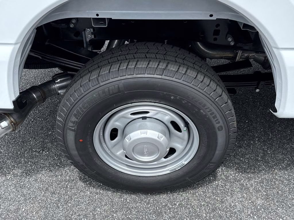 2025 Oxford White Ford Super Duty F-250 SRW XL RWD Truck