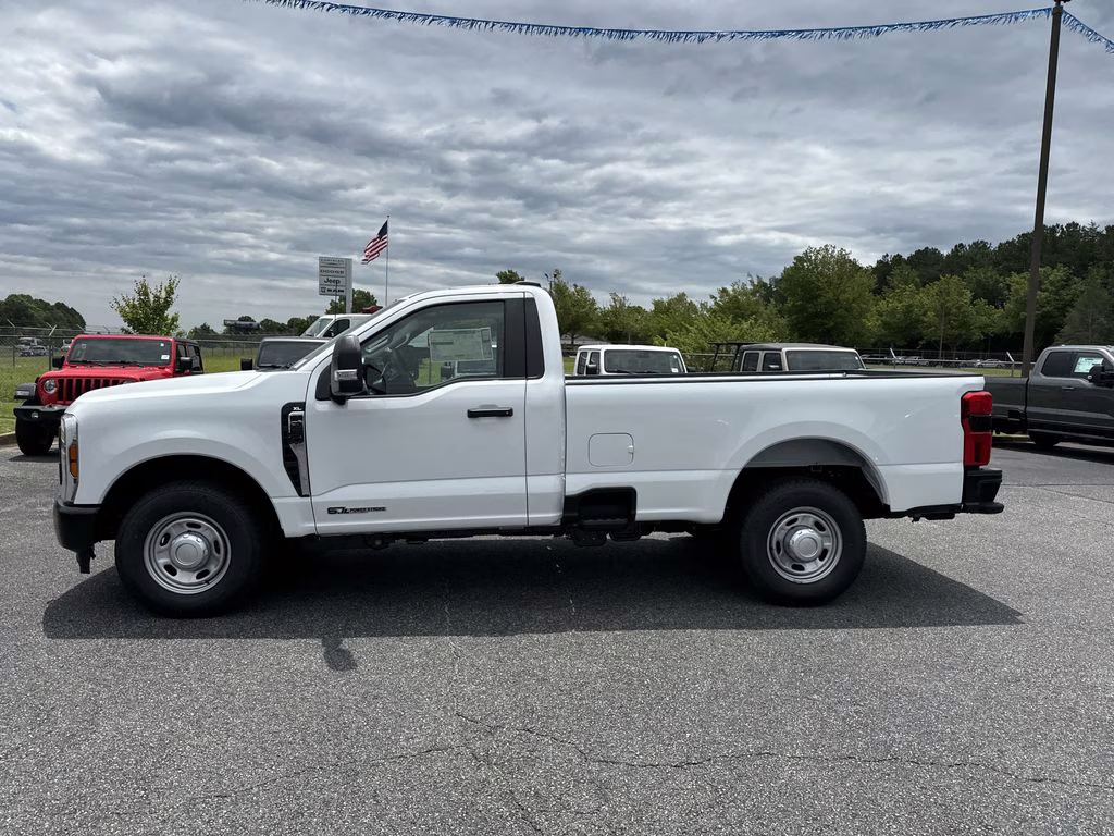 2025 Oxford White Ford Super Duty F-250 SRW XL RWD Truck