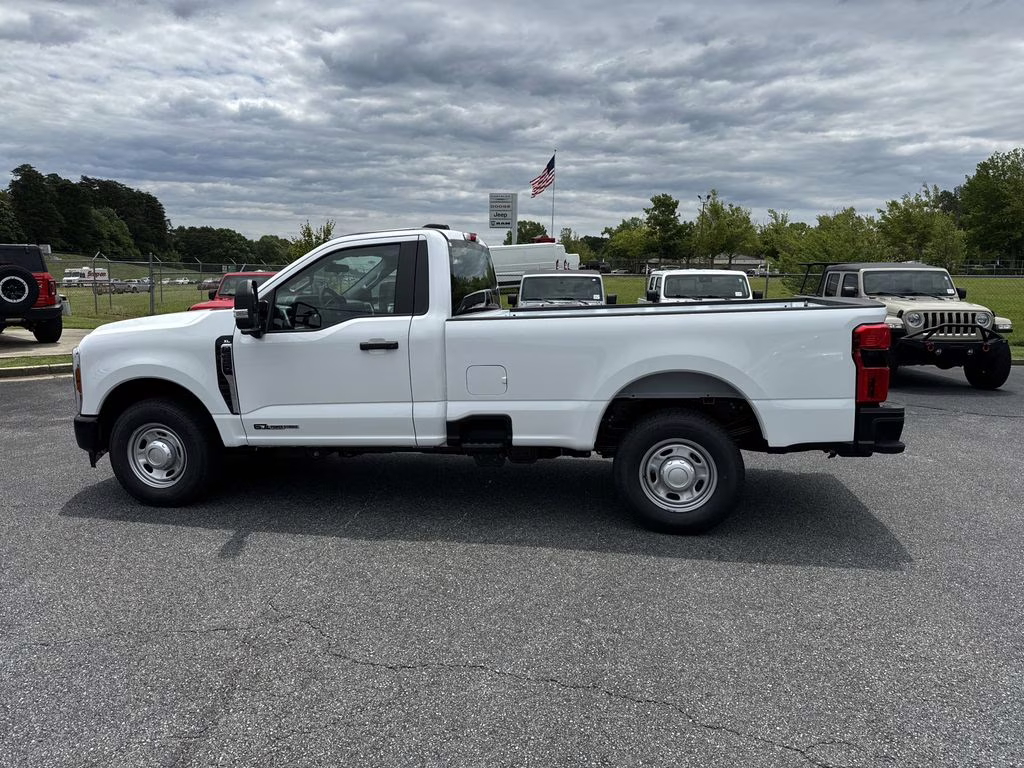 2025 Oxford White Ford Super Duty F-250 SRW XL RWD Truck