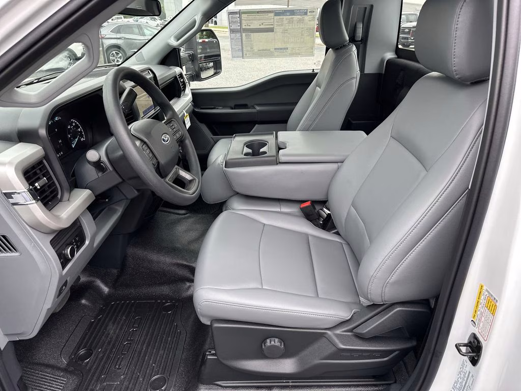 2025 Oxford White Ford Super Duty F-250 SRW XL RWD Truck