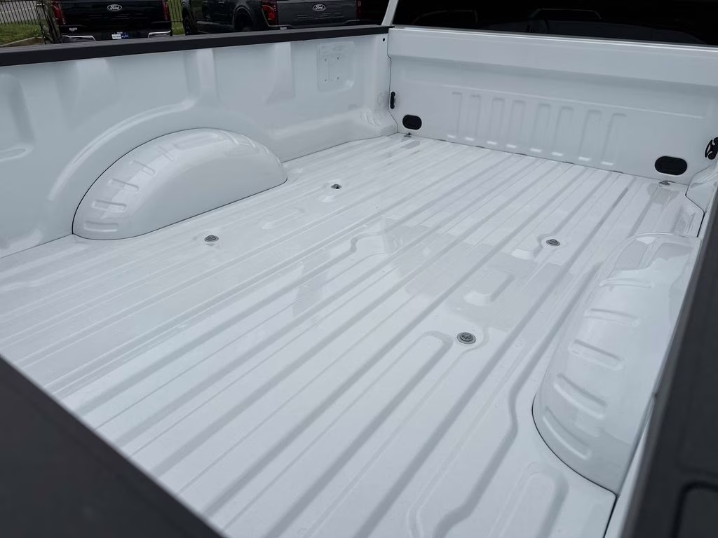 2025 Oxford White Ford Super Duty F-250 SRW XL RWD Truck