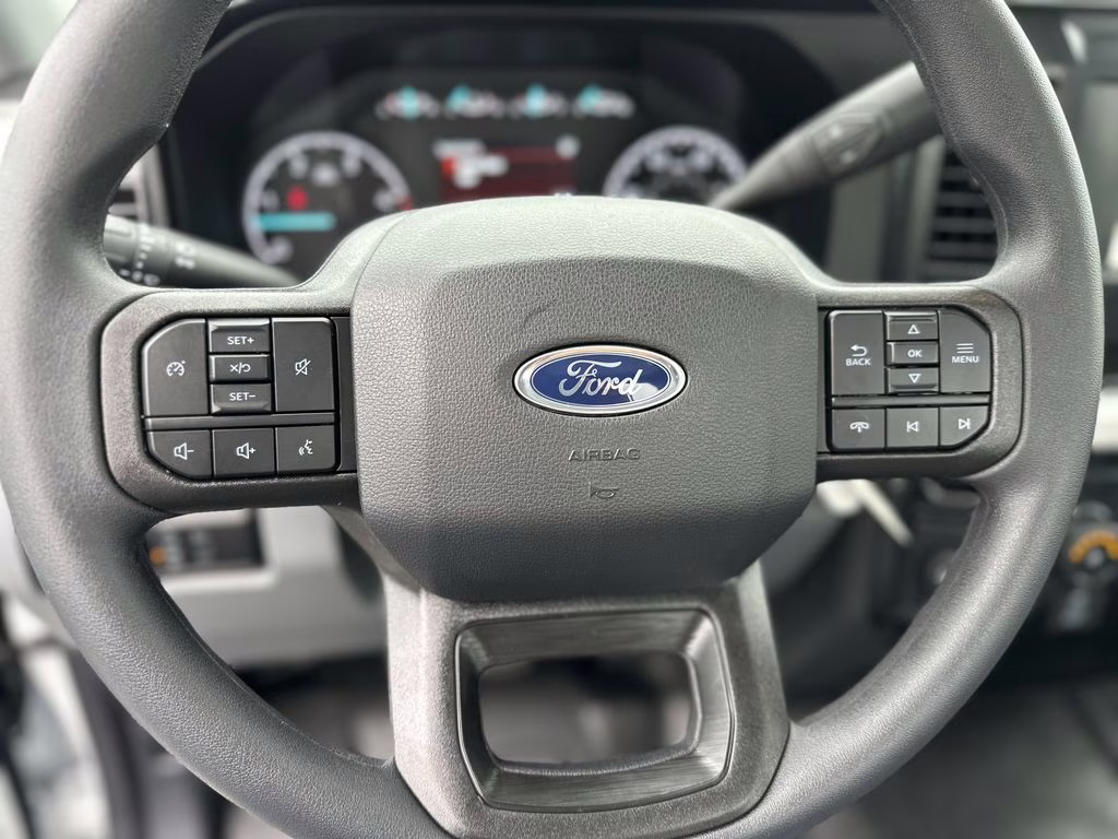 2025 Oxford White Ford Super Duty F-250 SRW XL RWD Truck