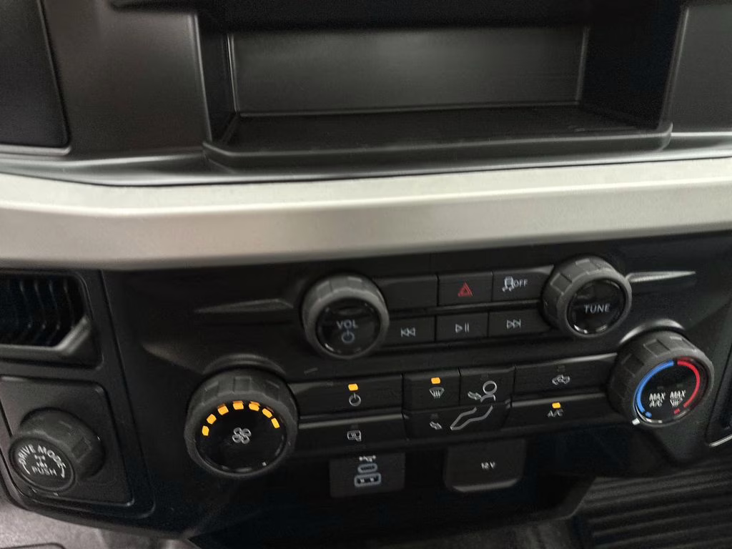 2025 Oxford White Ford Super Duty F-250 SRW XL RWD Truck