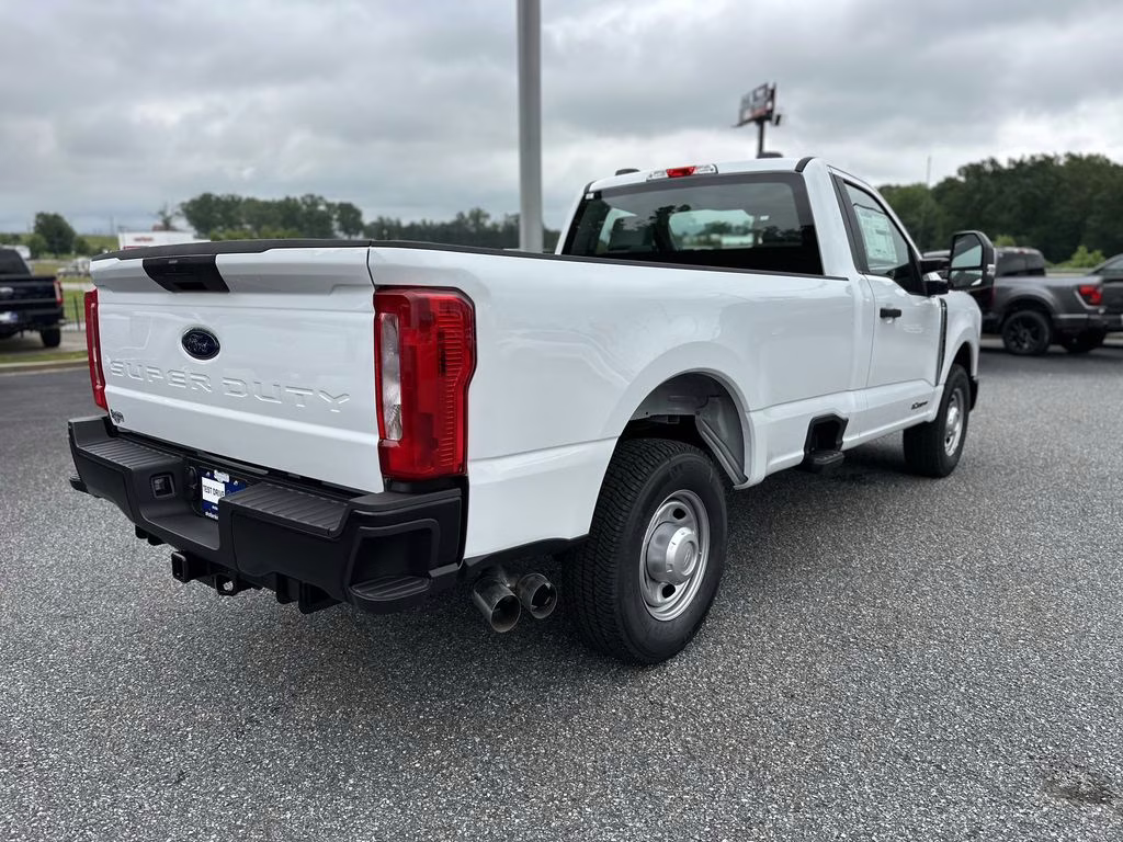 2025 Oxford White Ford Super Duty F-250 SRW XL RWD Truck