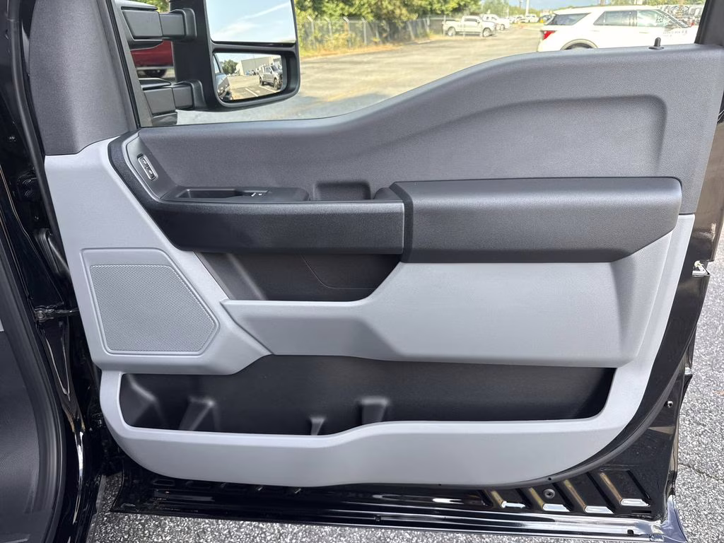 2026 Black Metallic Ford Super Duty F-350 SRW XL RWD Truck