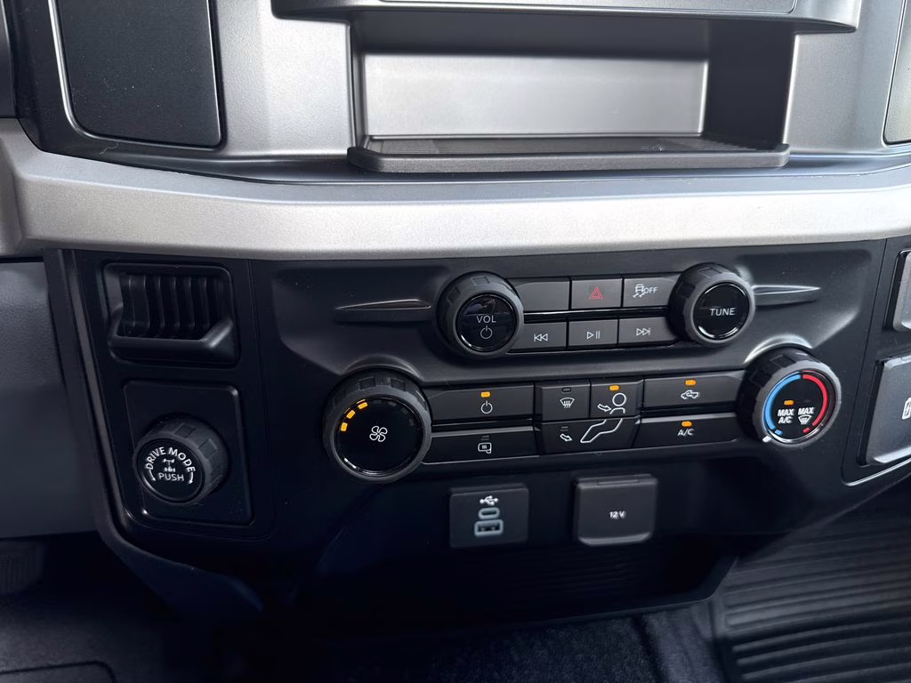 2026 Black Metallic Ford Super Duty F-350 SRW XL RWD Truck