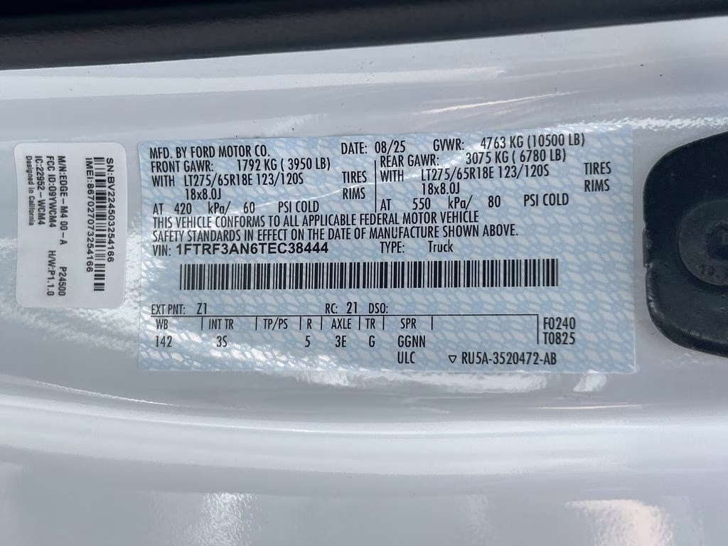 2026 Oxford White Ford Super Duty F-350 SRW XLT RWD Truck