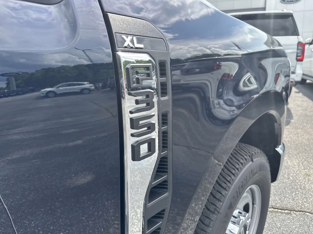 2025 Antimatter Blue Metallic Ford Super Duty F-350 SRW XL RWD Truck