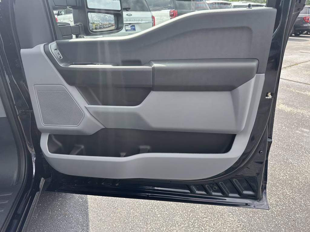 2025 Antimatter Blue Metallic Ford Super Duty F-350 SRW XL RWD Truck