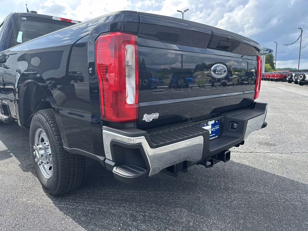 2025 Antimatter Blue Metallic Ford Super Duty F-350 SRW XL RWD Truck