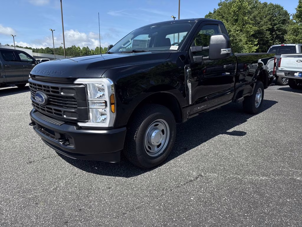 2025 Agate Black Metallic Ford Super Duty F-350 SRW XL RWD Truck