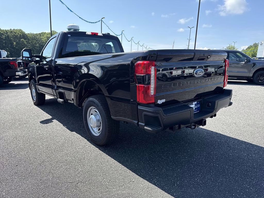 2025 Agate Black Metallic Ford Super Duty F-350 SRW XL RWD Truck