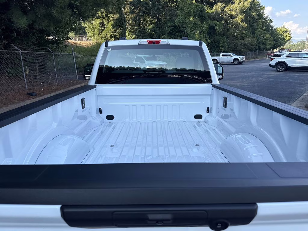 2026 Oxford White Ford Super Duty F-350 SRW XL RWD Truck