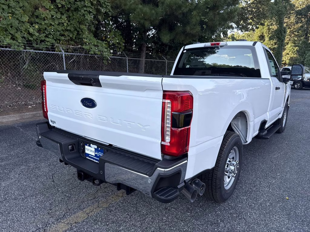 2026 Oxford White Ford Super Duty F-350 SRW XL RWD Truck