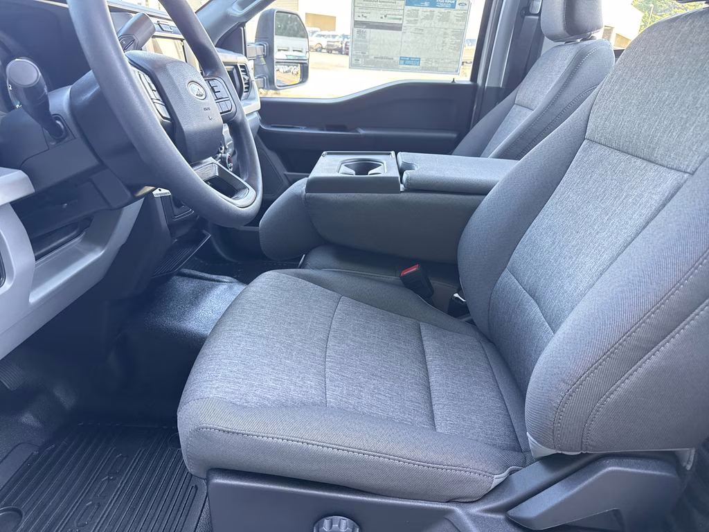 2026 Oxford White Ford Super Duty F-350 SRW XL RWD Truck