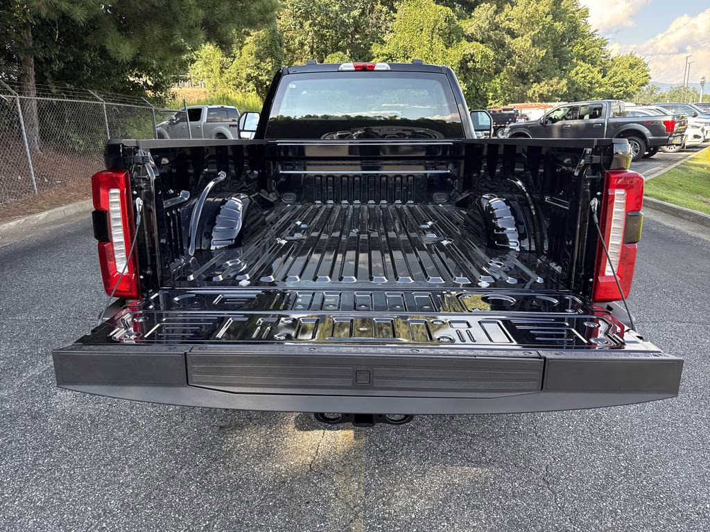 2026 Agate Black Metallic Ford Super Duty F-350 SRW XL RWD Truck