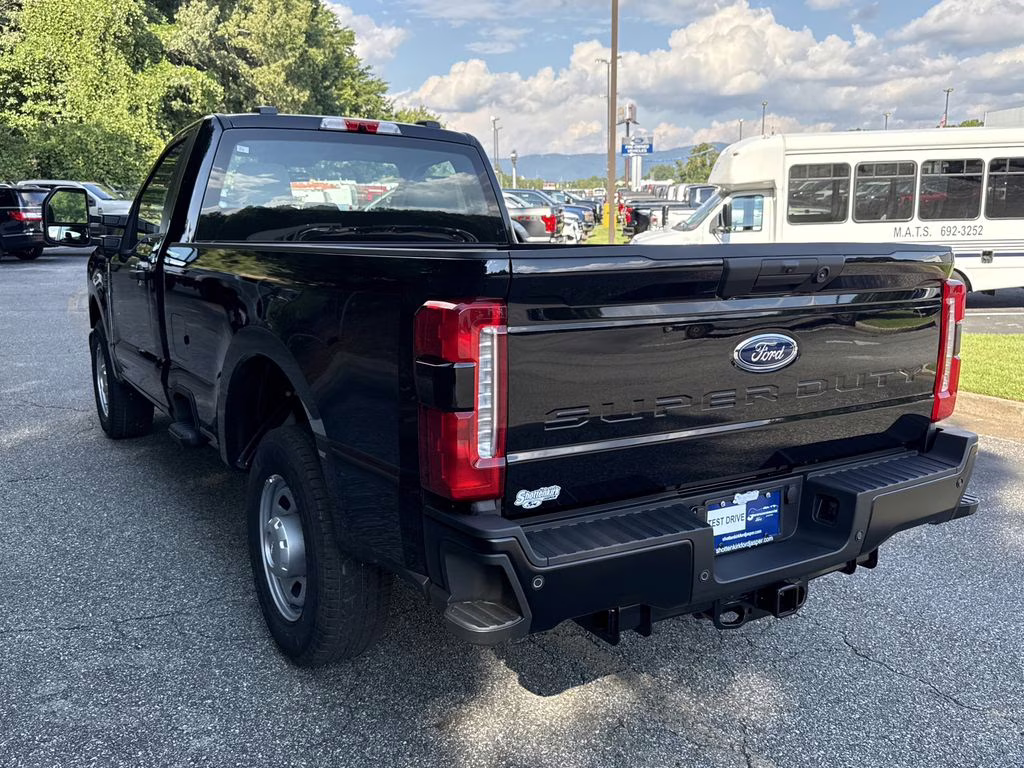 2026 Agate Black Metallic Ford Super Duty F-350 SRW XL RWD Truck