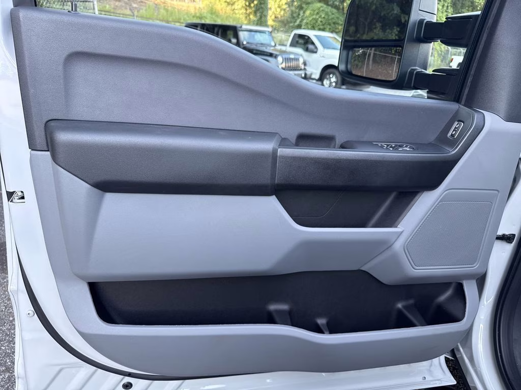 2026 Avalanche Ford Super Duty F-350 SRW XL RWD Truck