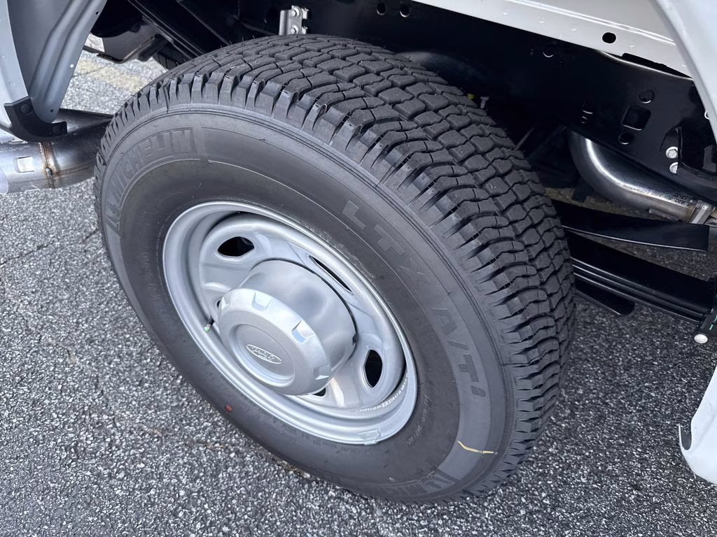 2026 Avalanche Ford Super Duty F-350 SRW XL RWD Truck