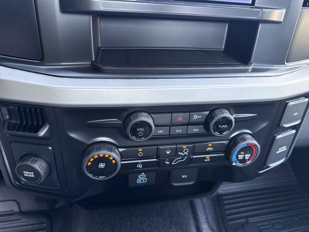 2026 Avalanche Ford Super Duty F-350 SRW XL RWD Truck