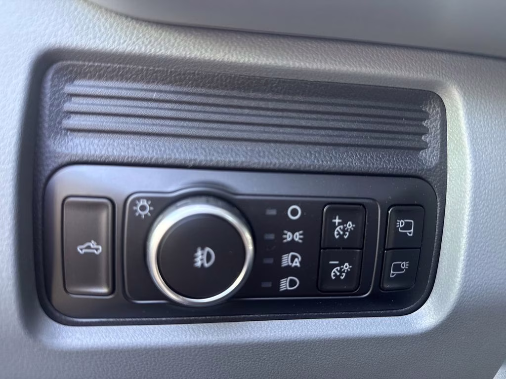 2026 Avalanche Ford Super Duty F-350 SRW XL RWD Truck